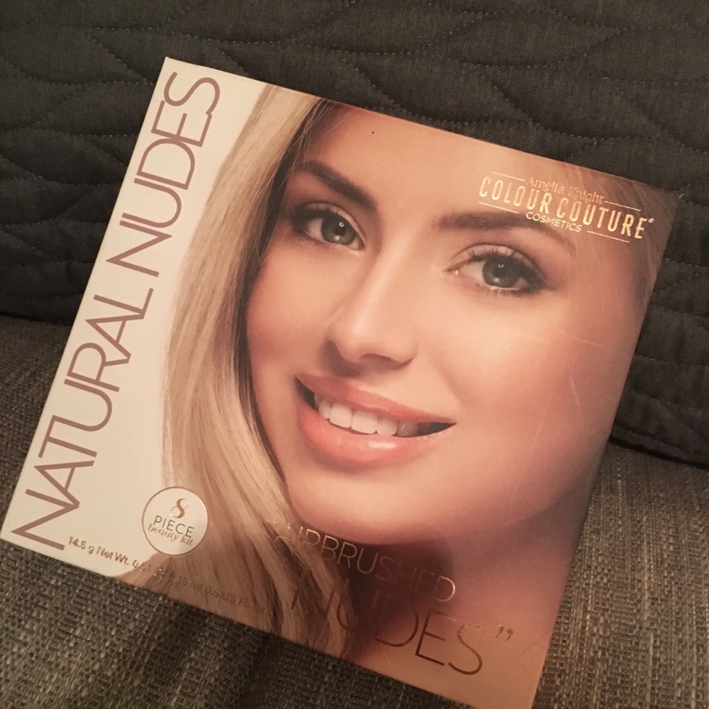Natural Nudes makeup set